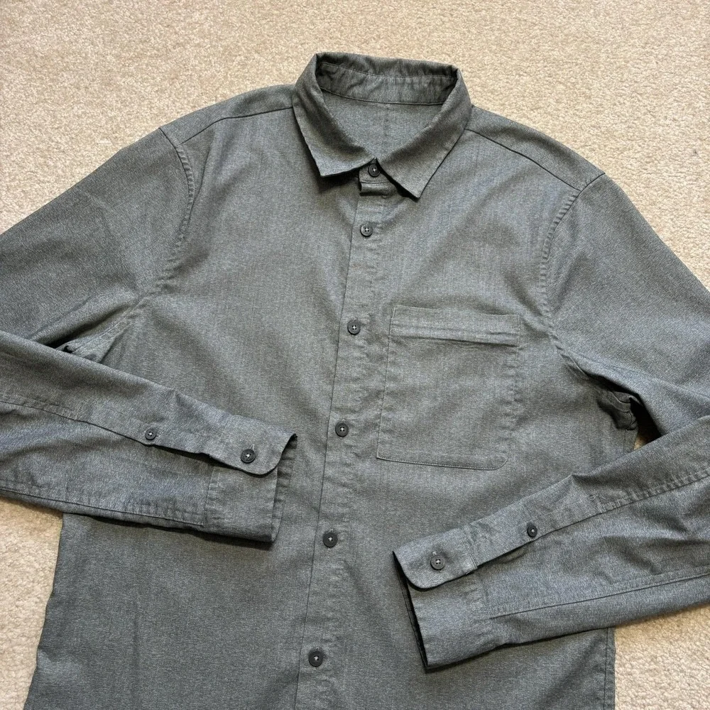 Lululemon‎ Shirt Mens Medium Gray Solid Button Up Long Sleeve Stretch Casual